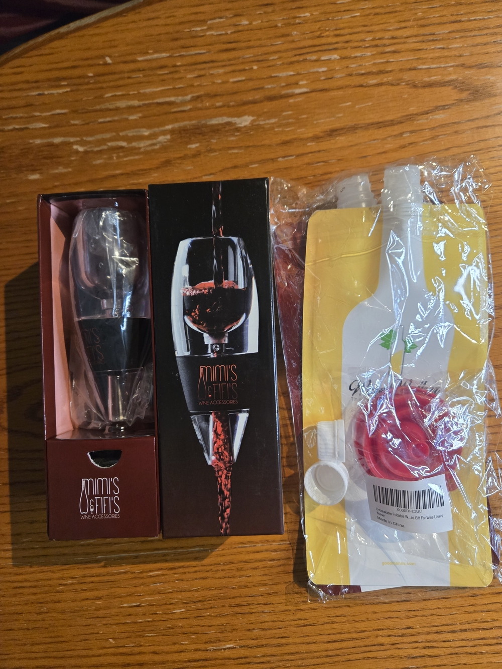 Mimi's Gifts Wine Aerator Pourer Set And Wine Walker Bags